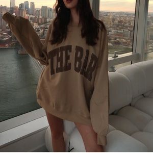 The Bar Varsity Crewneck Sweatshirt in Chocolate Chip (Tan/Brown) Size L